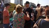 Жители Позняков, протестующие против строительства АЗС близ домов, отказываются разблокировать дорогу на улице Ревуцкого ФОТО+ВИДЕО