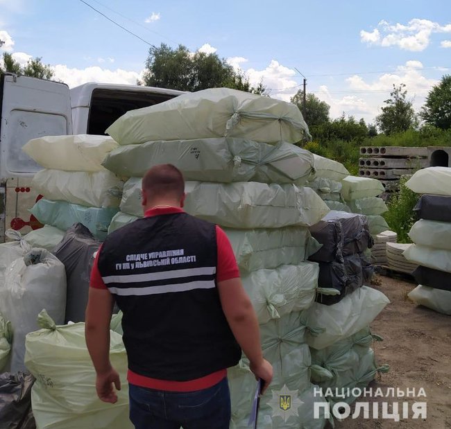 Підпільний цех з виробництва антисептика накрили у Львівській області 03