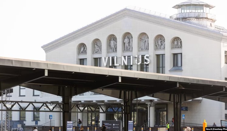 Литва зупинила аеропорти та закрила пункти пропуску на кордоні з Білоруссю через повітряні кулі