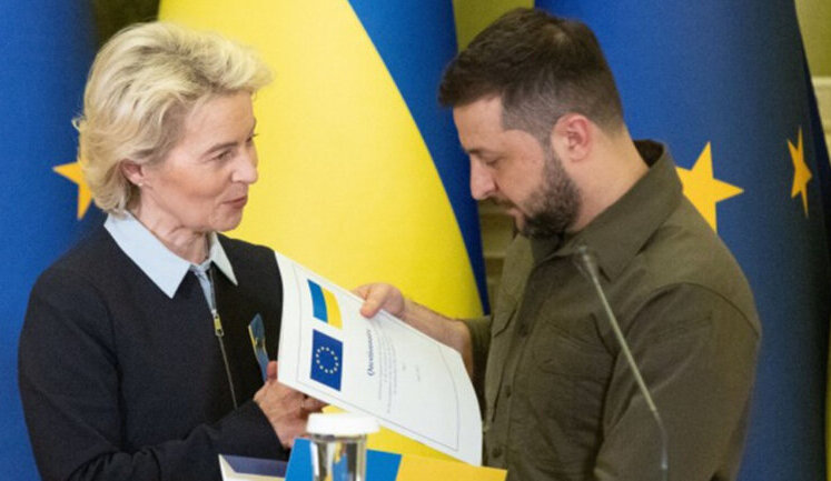 Єврокомісія призупинила фінансування України через підписаний Зеленським закон про НАБУ, – ЗМІ (оновлено)
