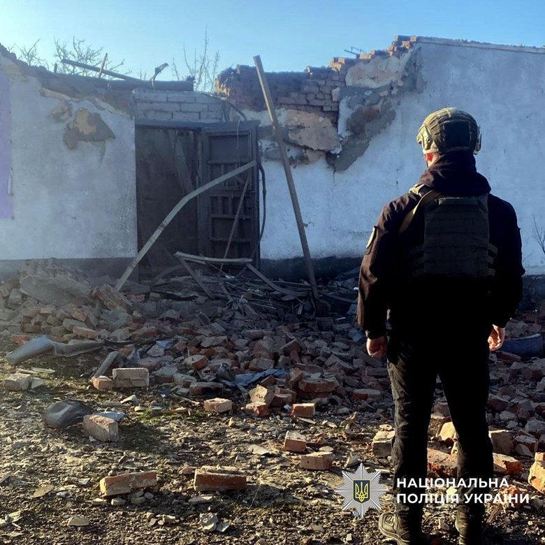 Поліція фіксує наслідки масованих атак РФ на Донеччині.