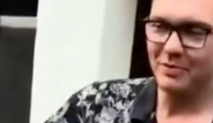 Пьяный россиянин кричал "Слава России" и справлял нужду на гостей кафе в Грузии: его депортируют. ВИДЕО