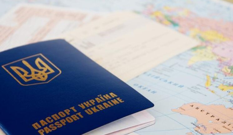 Україна покращила свої позиції у світовому рейтингу паспортів
