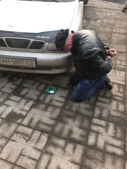 Терроризировавшая предпринимателей группировка рэкетиров задержана в Славянске 01 Терроризировавшая предпринимателей группировка рэкетиров задержана в Славянске 01