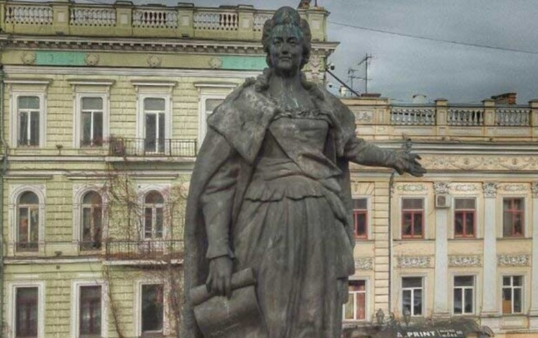 Пам’ятники Катерині II та Суворову треба передати в музеї, - Одеська ОВА 01