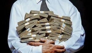 Стало відомо, хто з корупціонерів дав найбільше грошей на потреби ЗСУ