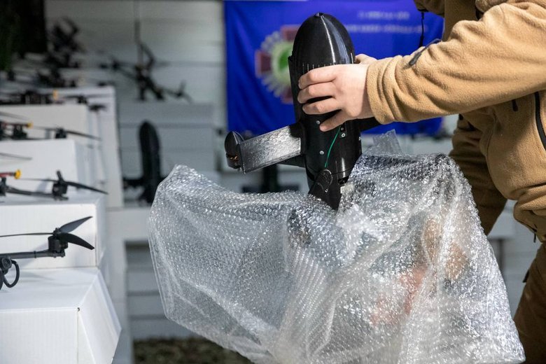 Кличко передал дроны-перехватчики 25-й бригаде НГУ