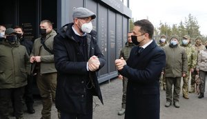 Санкції ЄС проти РФ залишаться в силі, поки не будуть реалізовані Мінські угоди, - президент Євроради Мішель. ФОТО