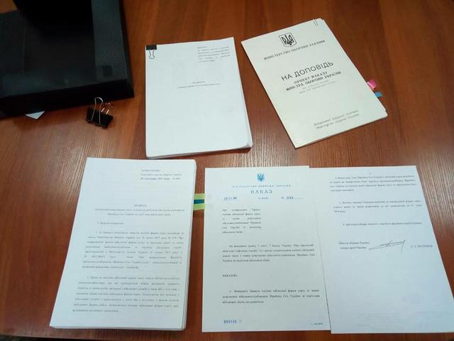 Ukraine’s defense minister approves new regulations for wearing military uniforms and insignia 03