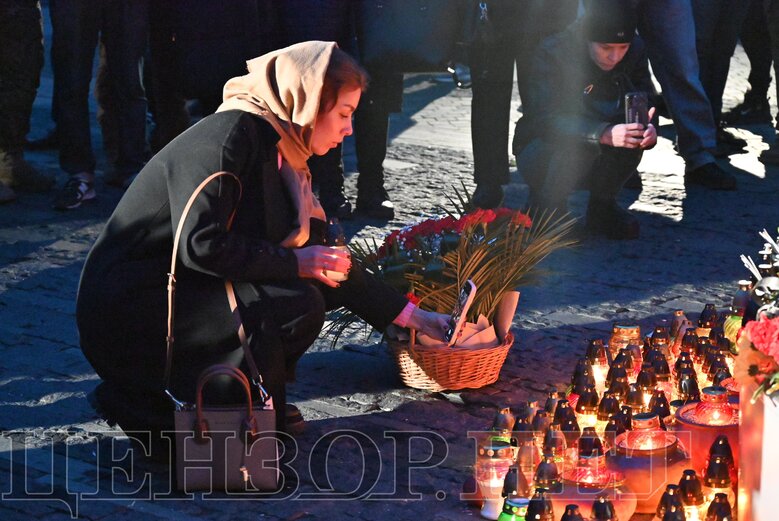 В Киеве почтили память жертв Голодомора 11