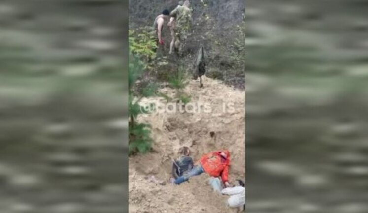Окупанти ведуть українця на розстріл в Куп’янську. ВIДЕО з телефона загарбника