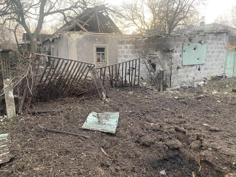 Ніч на Донеччині: рашисти стріляли по всьому фронту, ситуація в Соледарській громаді напружена 02