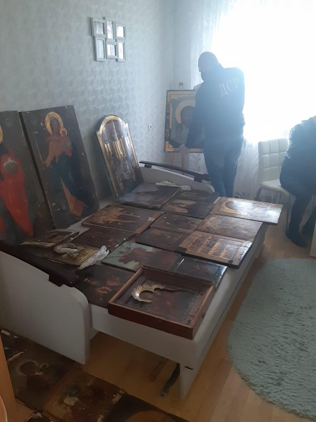 Затримано банду, що займалася крадіжкою ікон із церков у різних областях України, - Офіс генпрокурора 02