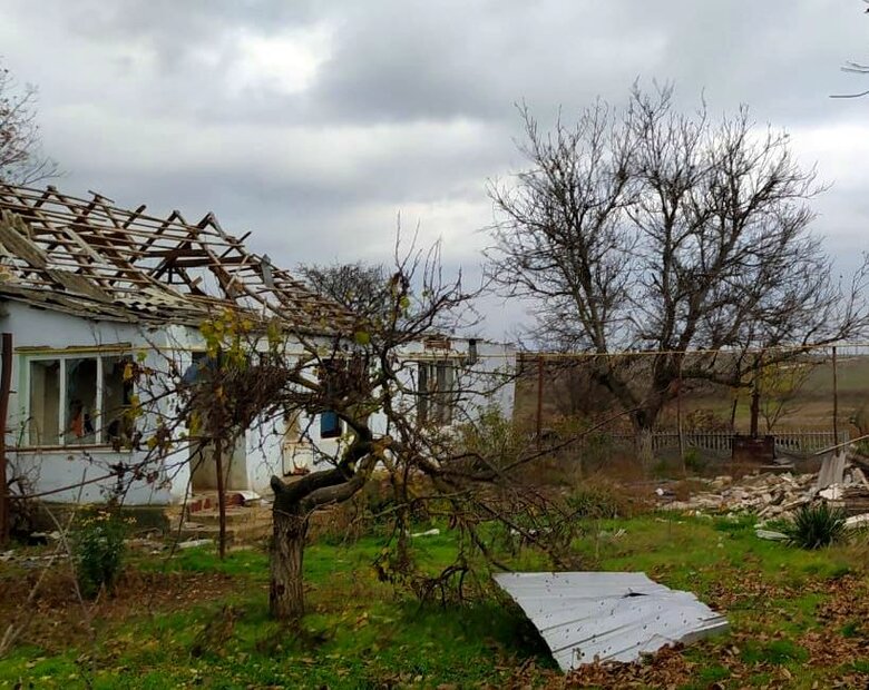 Consequences of enemy shelling in Kherson region: two children and ambulance paramedics were wounded, kindergarten and school were damaged 02