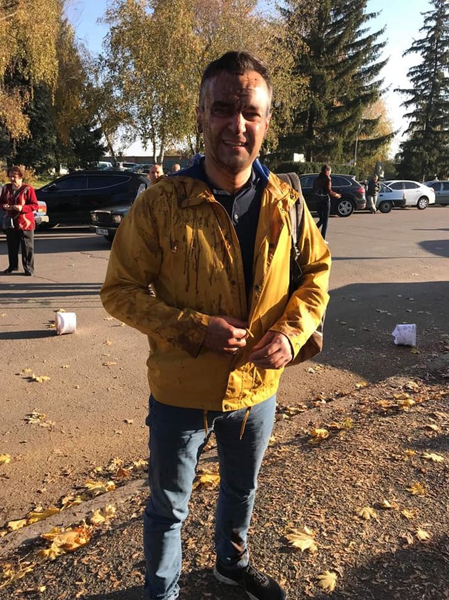 Гнапа облили нечистотами на Полтавщине 01