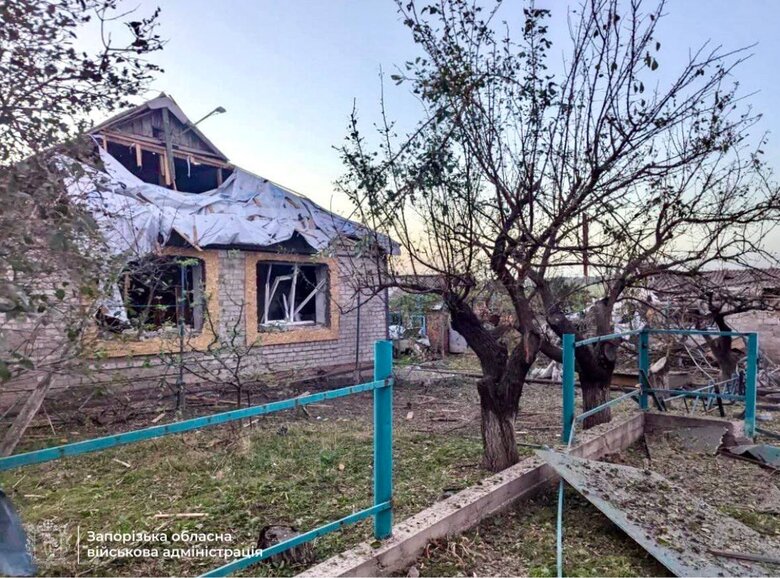 Наслідки ворожих ударів по Запорізькому району 4 жовтня