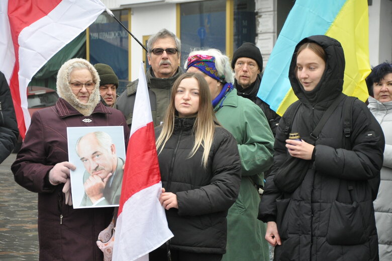 Пам’ять перших загиблих Героїв Небесної Сотні вшанували у Києві 48 Пам’ять перших загиблих Героїв Небесної Сотні вшанували у Києві 48