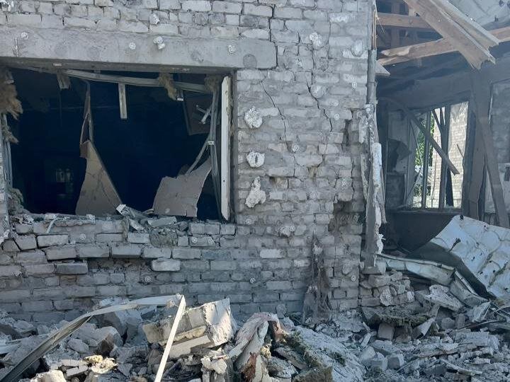 Рашисти вдарили по Мирнограду і Лиману на Донеччині