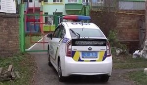 "Був жахливий крик": відсторонена через відсутність вакцинації вихователька влаштувала бійку в дитячому садочку на Рівненщині. ВIДЕО