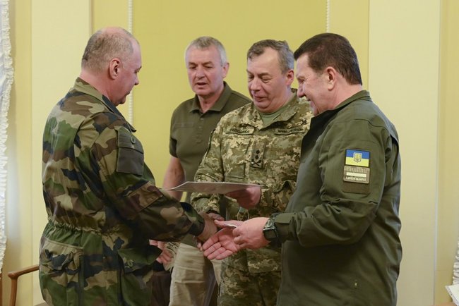 26 добровольців батальйону Айдар отримали посвідчення УБД, - ОП 03
