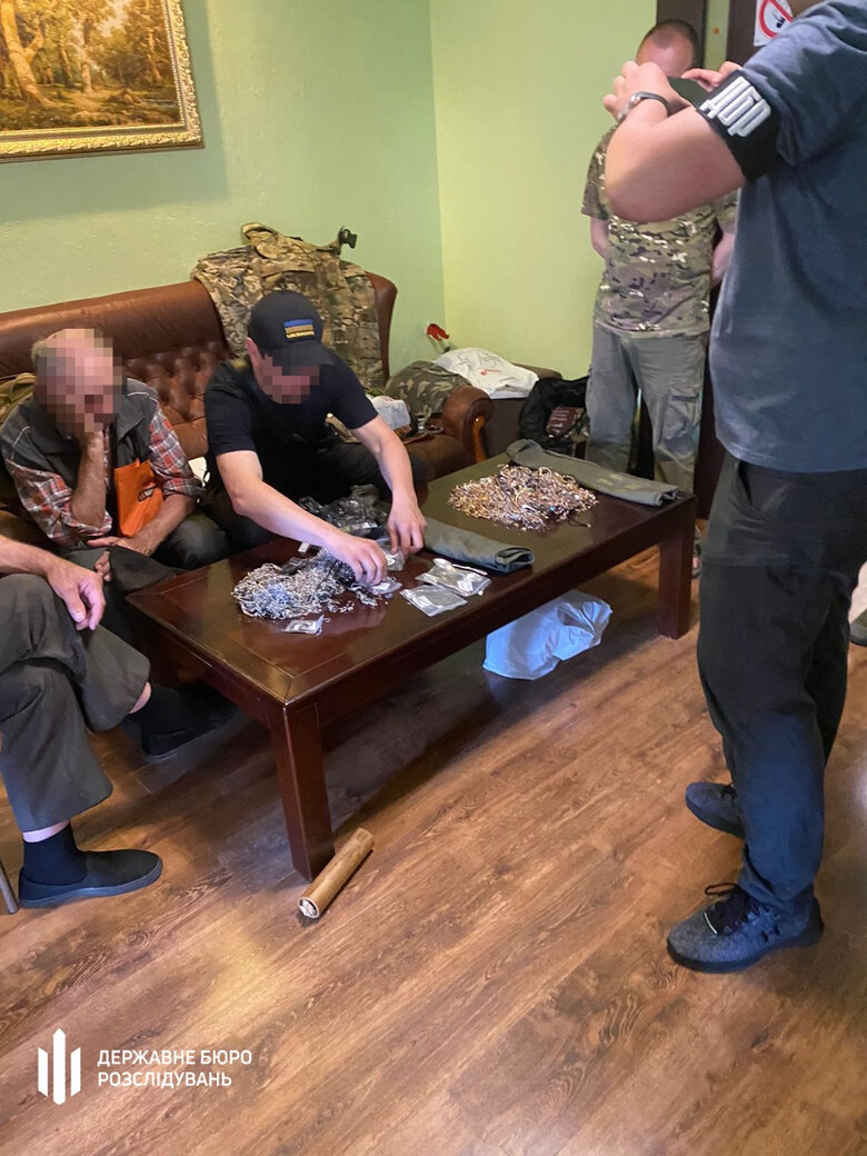 Бандити під час обстрілів пограбували Держспецзв’язок на 90 млн грн 11