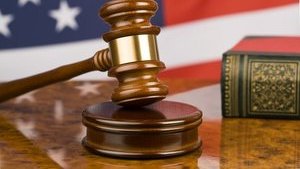 Суд присяжных признал Манафорта виновным по восьми из 18 обвинений
