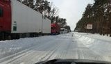 Выезды из Киева заблокированы, кроме дороги на Конча-Заспу, а в городе огромные очереди за хлебом. ФОТОрепортаж