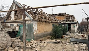 Минулої доби окупанти завдали майже 600 ударів по Запорізькій області: пошкоджені будинки та авто. ФОТОрепортаж