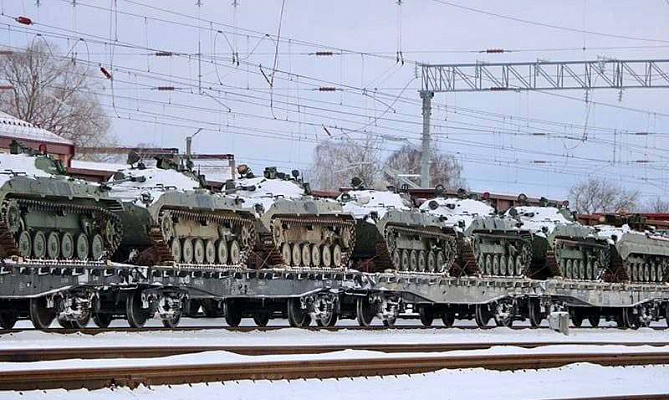 Российские военные и техника продолжают прибывать в Беларусь 10