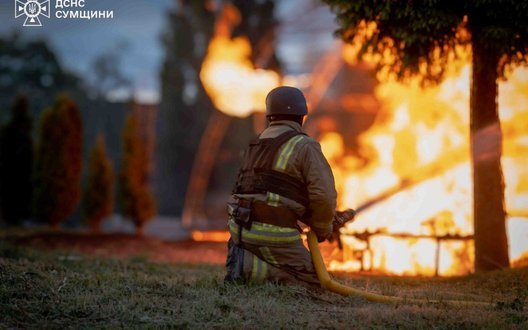 Ворог масовано атакував Шостку. У Сумах влучання в АЗС. ВІДЕО+ФОТОрепортаж