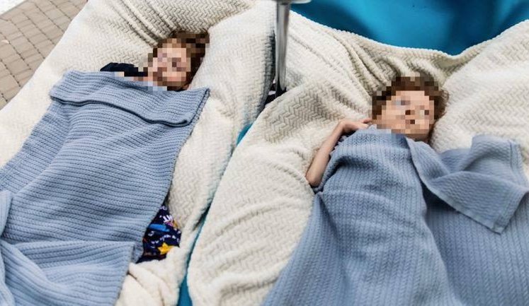 10-річний хлопчик понад рік самотужки піклувався про двох братів з важким генетичним захворюванням на Донеччині, - прокуратура