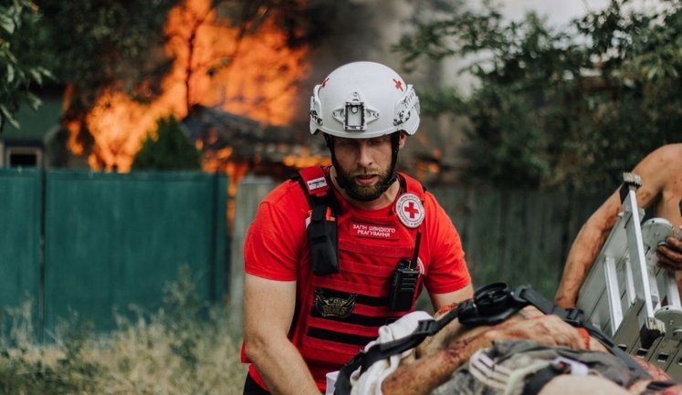 Червоний Хрест зменшить штат на 2900 посад через скорочення бюджету на 2026 рік