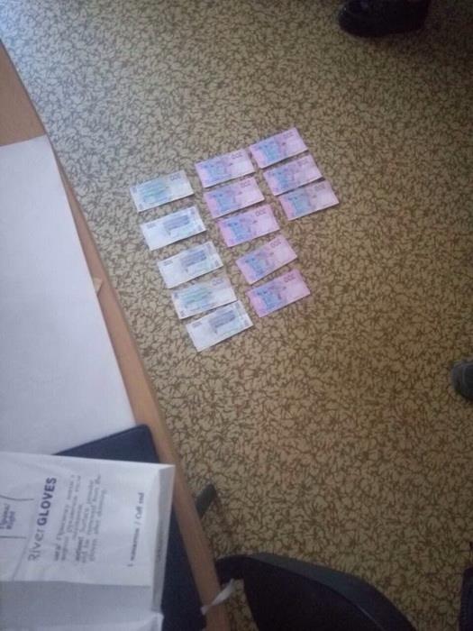 СБУ затримала на хабарі заввідділенням обласної лікарні в Івано-Франківську 02