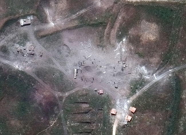 Опубліковано знімки наслідків ракетного удару по хімобєктах у Сирії 04