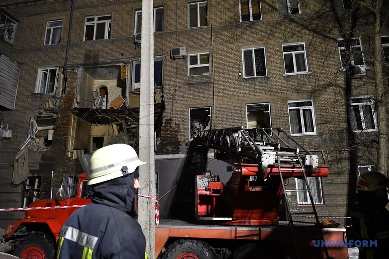 В жилом доме в центре Запорожья произошел взрыв газа: один человек погиб, двое травмированы 06