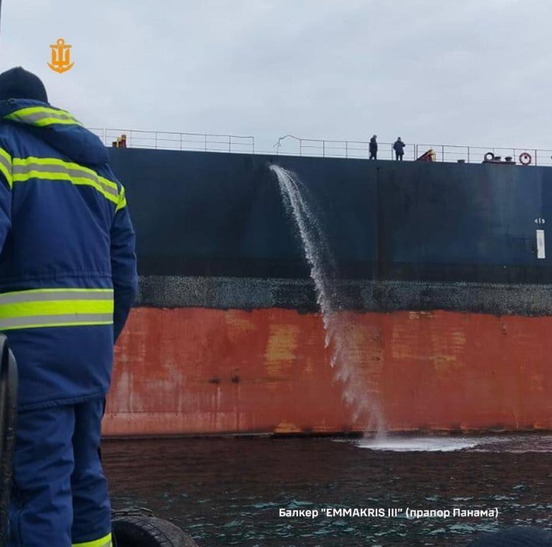 РФ атакувала два цивільних судна на Одещині: що відомо?