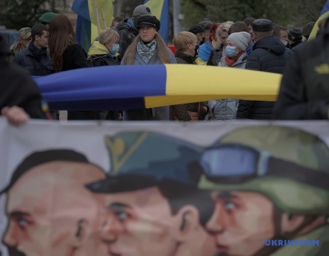 Марш на честь захисників України відбувся у Львові 10
