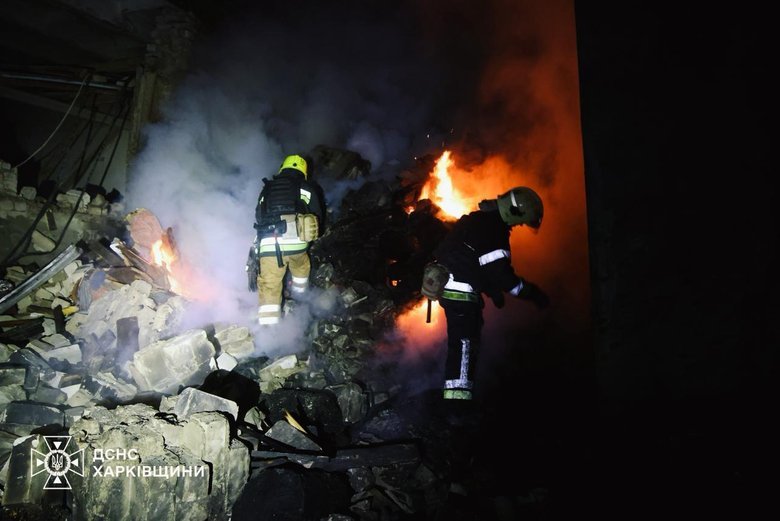 Чугуїв атакували дронами: 2000 кв. м пожеж