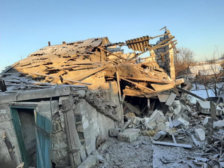 Последствия обстрелов Донеччины российскими оккупантами: погибли 2 гражданских, 7 человек получили ранения 08 Последствия обстрелов Донеччины российскими оккупантами: погибли 2 гражданских, 7 человек получили ранения 08