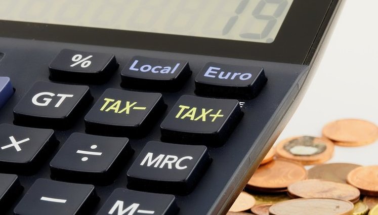 Підвищенням податків влада відлякує від України інвесторів, - економіст