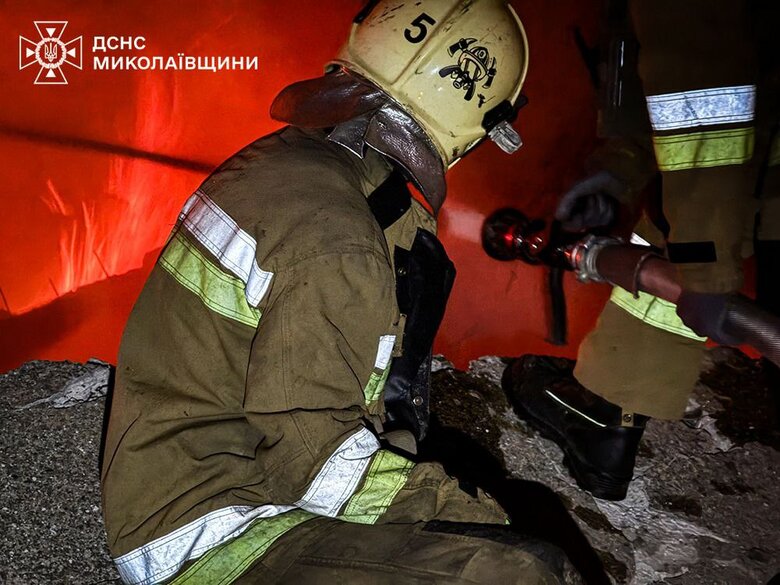 Російські окупанти сьогодні вночі вкотре атакували Миколаїв БпЛА