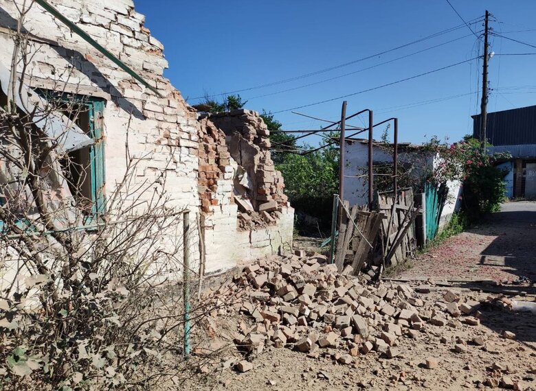 Протягом 20 червня росіяни 4 рази обстріляли Нікопольщину - поранено людину, пошкоджені будинки та ЛЕП, - ОВА 02