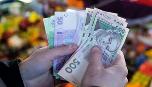 Українці витрачають на базові потреби до 84% бюджету: витрати на продукти та ліки збільшилися на третину