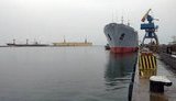 "Донбас" і "Корець" у Маріуполі: Катер РФ здійснив провокацію під час заходу українських кораблів у порт, - Міноборони. ФОТОрепортаж
