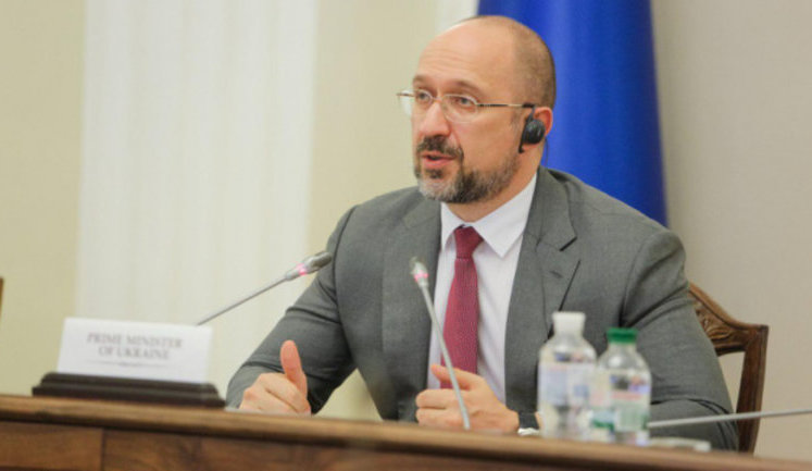 Шмигаль відправив заступника міністра соцполітики до пенсіонерів МВС, що мітингують: Дайте гарантії, що питання сьогодні буде вирішено. ВІДЕО+ФОТОрепортаж