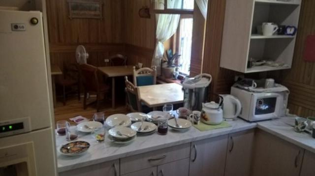Полиция накрыла четыре незаконных реабилитационных центра на Киевщине 06 Полиция накрыла четыре незаконных реабилитационных центра на Киевщине 06