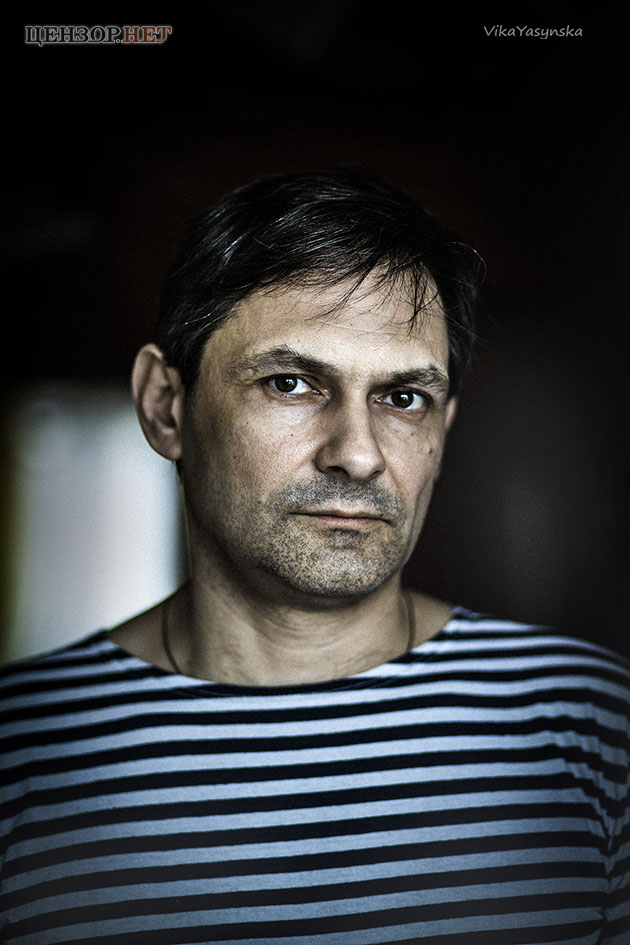 Нову книгу про Іловайськ мені допомогли написати 70 бійців більш ніж з 20 підрозділів, - доброволець Роман Зіненко став автором безпрецедентного дослідження 02