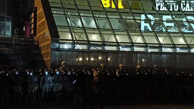 Правоохоронці демонтували більшість наметів ФОПів-протестувальників на Майдані Незалежності (оновлено) 14