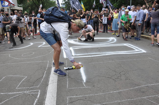 200 днів брехні: в Киеве состоялась акция в поддержку обвиняемых в убийстве Шеремета 37