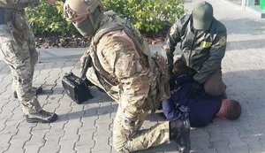 Винницкий юрист задержан на взятке пограничникам на Закарпатье. ФОТОрепортаж